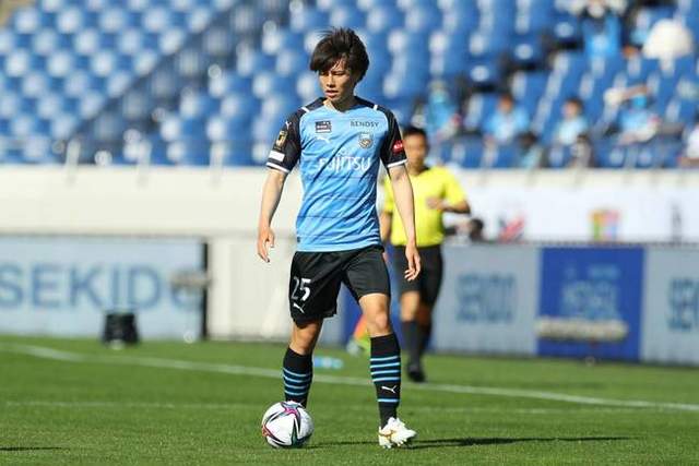 因凡蒂诺晒与印尼足协主席托希尔合照