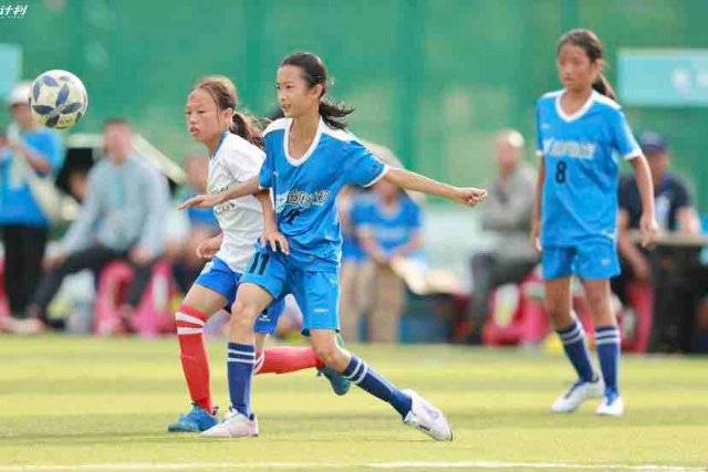 浓眉35分詹姆斯21+8 湖人22分大逆转战胜太阳